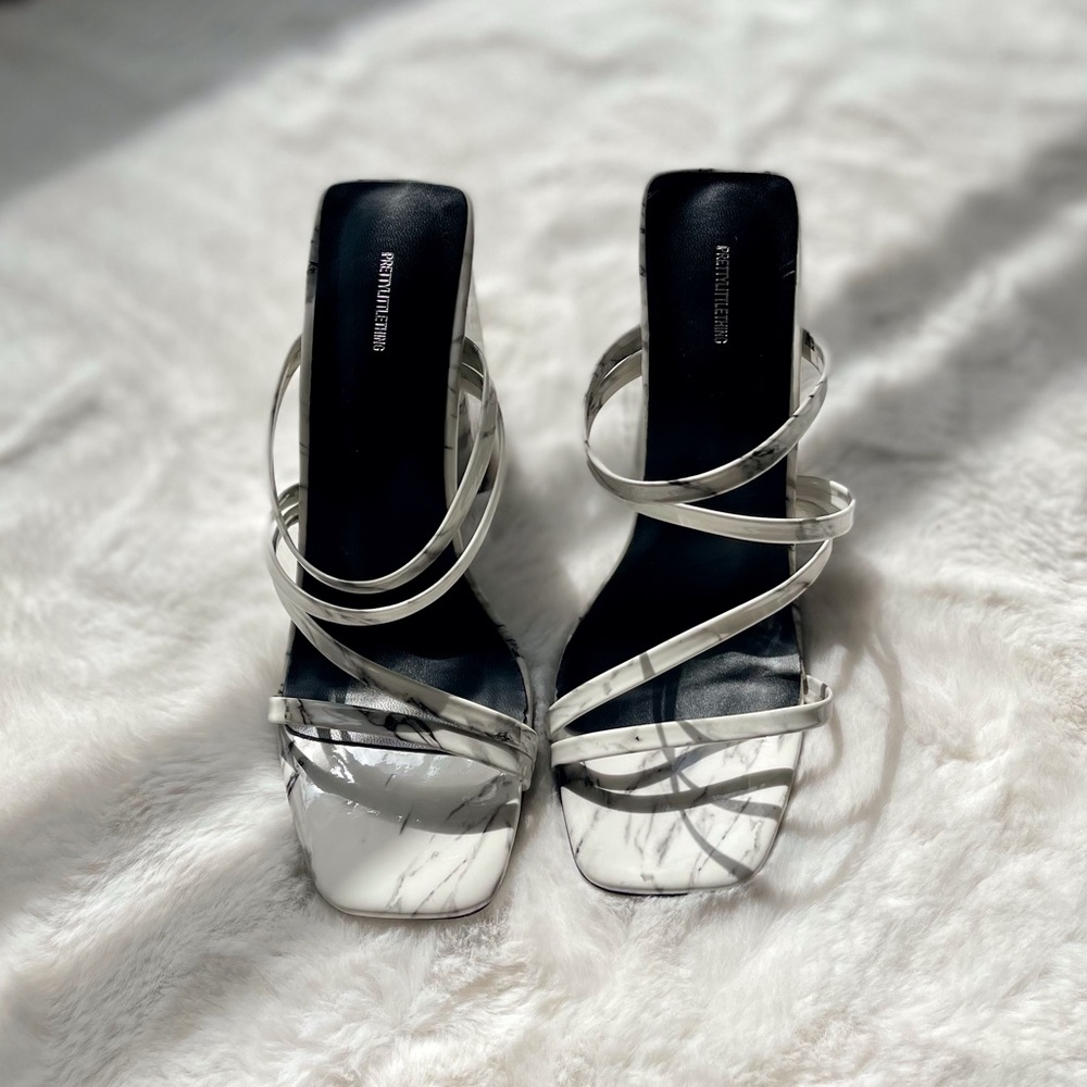 🖤🤍 Pretty Little Things 🖤🤍 New! Marble Heels - Picture 2 of 12